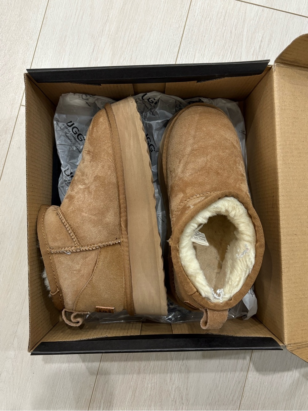 chestnut ultra mini platform uggs